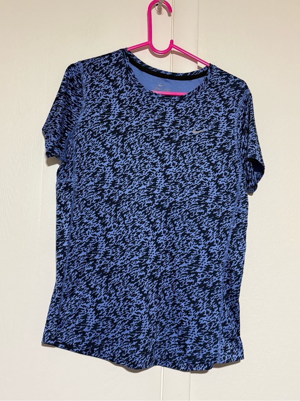 Nike Blue and Black Women's Tee size L